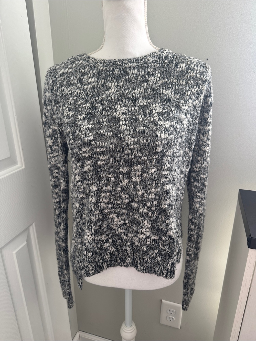 Abercrombie & Fitch Black and White Marled Crewneck Sweater